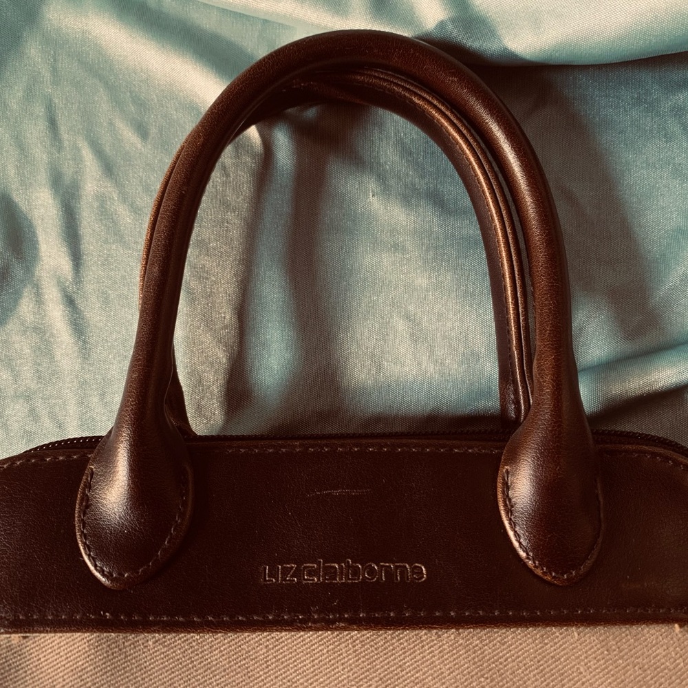 LIZ Claiborne’s mini handbag. - Picture 6 of 9